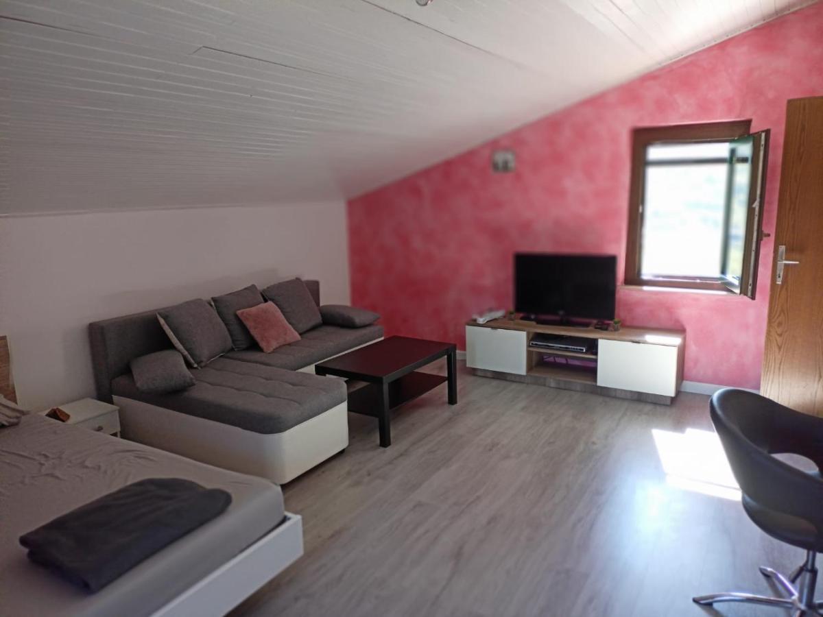 Saleto Apartma Jagodje Exterior foto